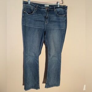 BKE Women's Medium Blue Straight-Leg Jeans